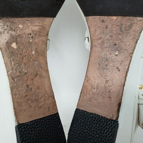 KATE SPADE  WHITE GOLD STRAPPY STUDDED SANDALS 9 M - Picture 10 of 10